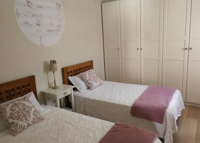 Adosado En * קוסטה קלמה